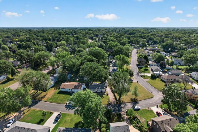 10475 6th Street NE, Blaine, MN 55434