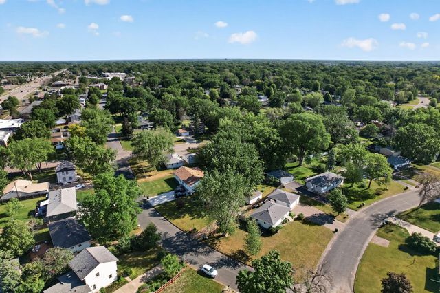 10475 6th Street NE, Blaine, MN 55434