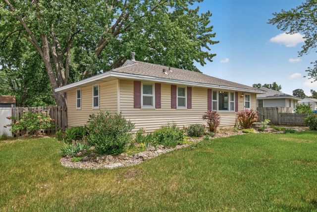 10475 6th Street NE, Blaine, MN 55434