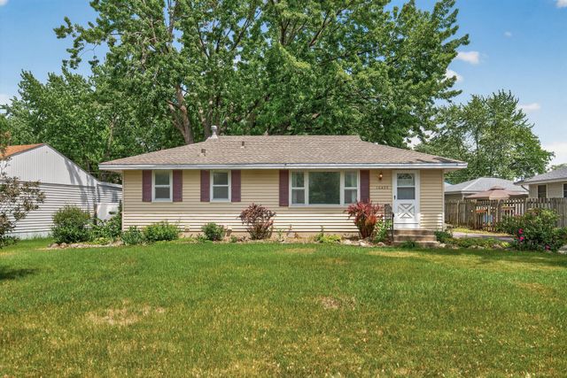 10475 6th Street NE, Blaine, MN 55434