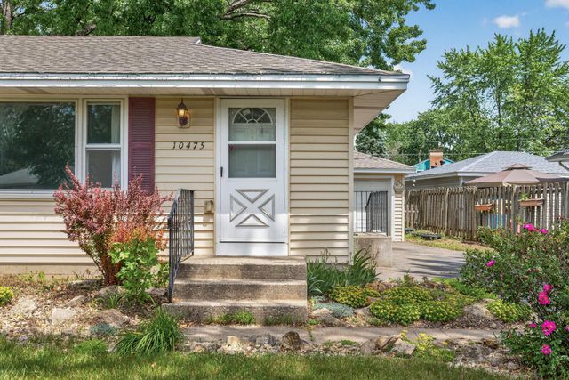 10475 6th Street NE, Blaine, MN 55434