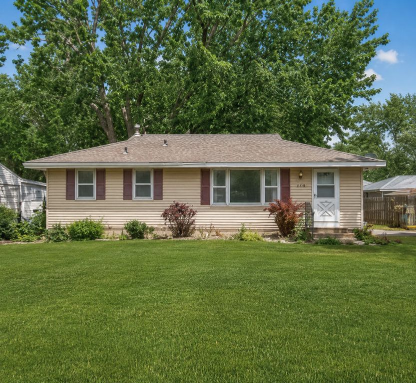 10475 6th Street NE, Blaine, MN 55434