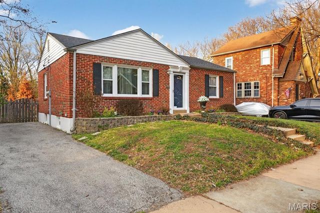 6929 Dartmouth Avenue, University City, MO 63130