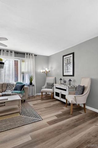 6929 Dartmouth Avenue, University City, MO 63130