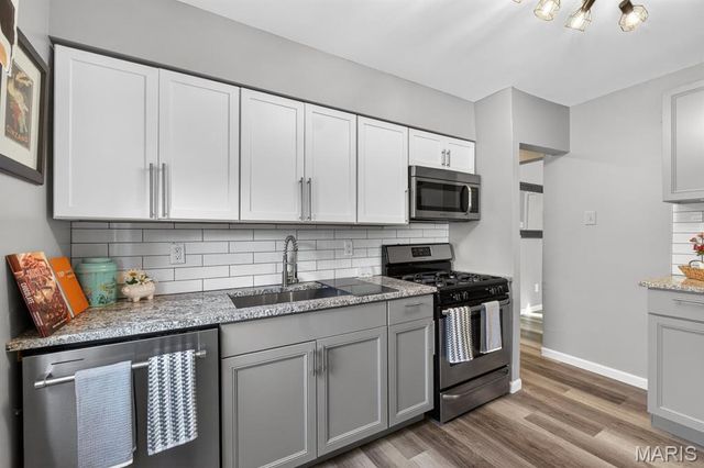 6929 Dartmouth Avenue, University City, MO 63130