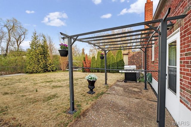 6929 Dartmouth Avenue, University City, MO 63130