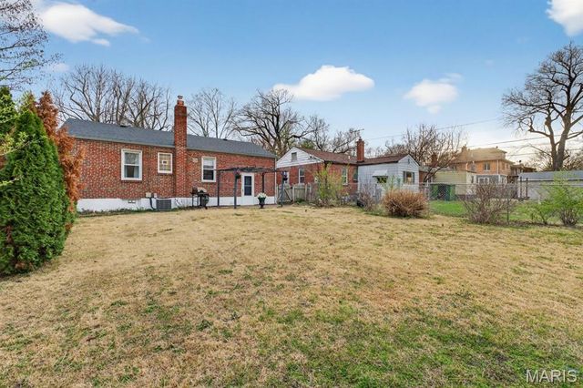 6929 Dartmouth Avenue, University City, MO 63130