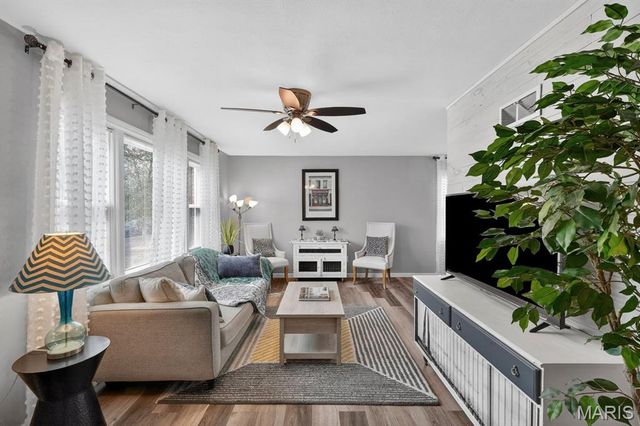 6929 Dartmouth Avenue, University City, MO 63130