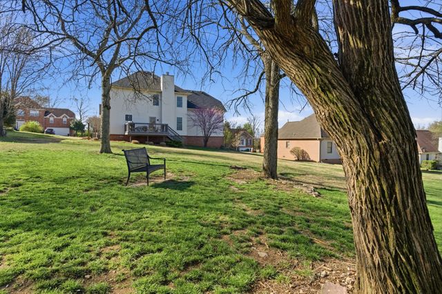 110 Huntington Pl, Hendersonville, TN 37075