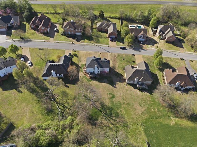 110 Huntington Pl, Hendersonville, TN 37075