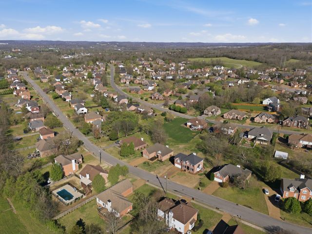 110 Huntington Pl, Hendersonville, TN 37075