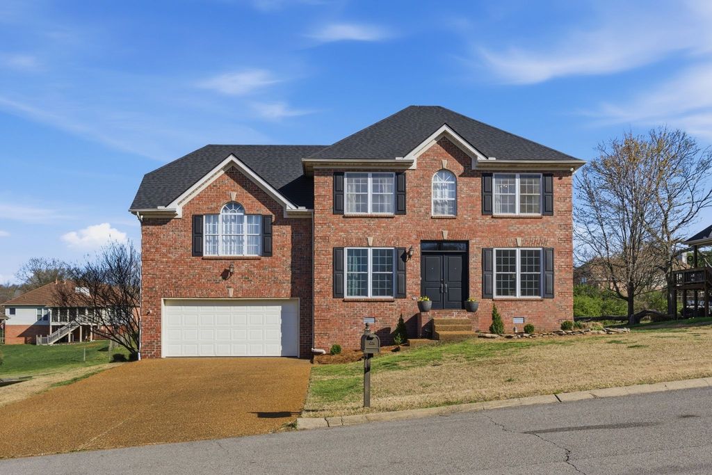110 Huntington Pl, Hendersonville, TN 37075