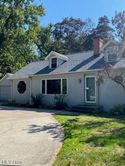 28862 Eddy Road, Willoughby Hills, OH 44092