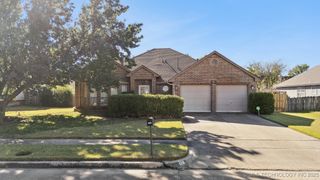1211 W Edgewater Place, Broken Arrow, OK 74012