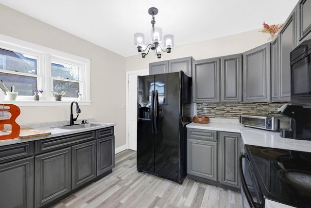 95 Clark St, Chicopee, MA 01013