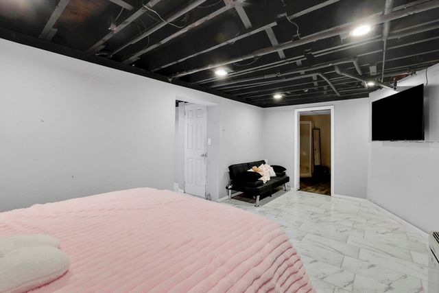 95 Clark St, Chicopee, MA 01013