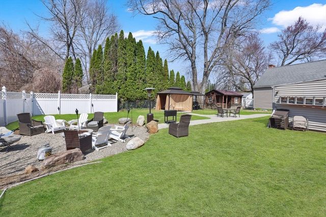 95 Clark St, Chicopee, MA 01013