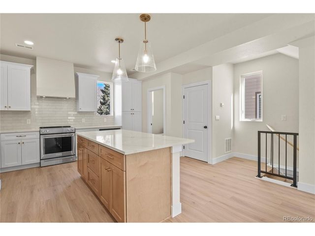 19 Noyer Ct, Colorado Springs, CO 80906