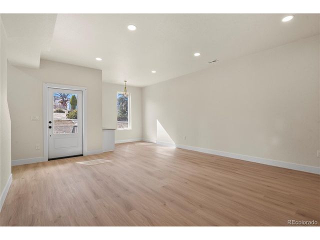 19 Noyer Ct, Colorado Springs, CO 80906