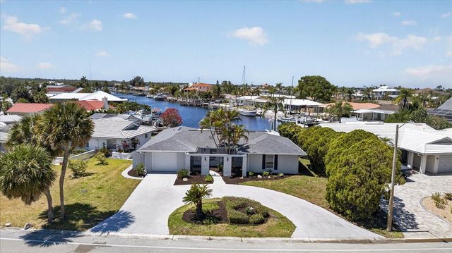 3818 TOPSAIL TRAIL, New Port Richey, FL 34652