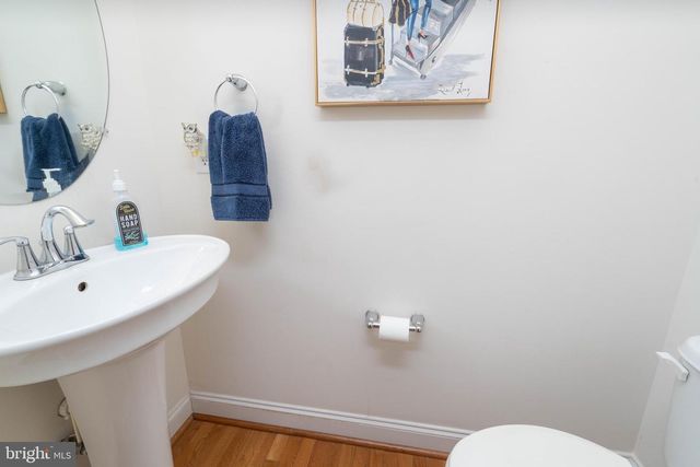 4 GRAND NATIONAL LN, Newark, DE 19702