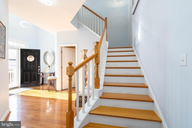 4 GRAND NATIONAL LN, Newark, DE 19702