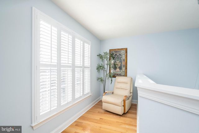 4 GRAND NATIONAL LN, Newark, DE 19702