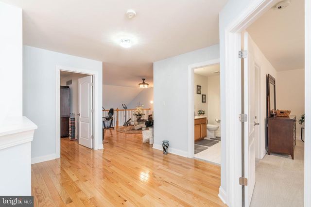 4 GRAND NATIONAL LN, Newark, DE 19702