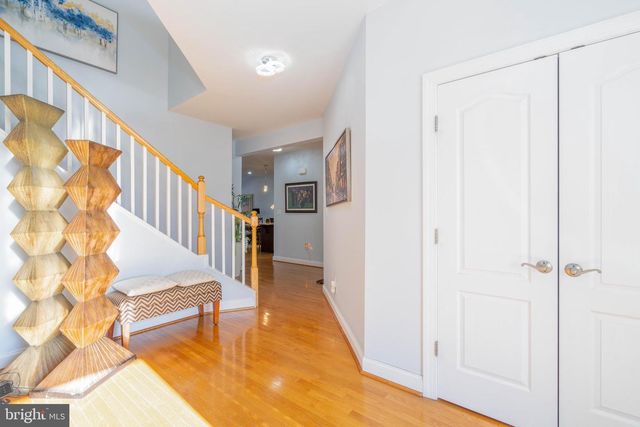 4 GRAND NATIONAL LN, Newark, DE 19702