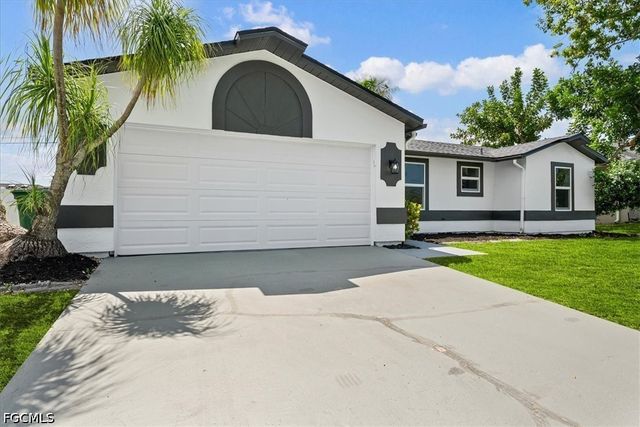2931 SW 11th CT, Cape Coral, FL 33914