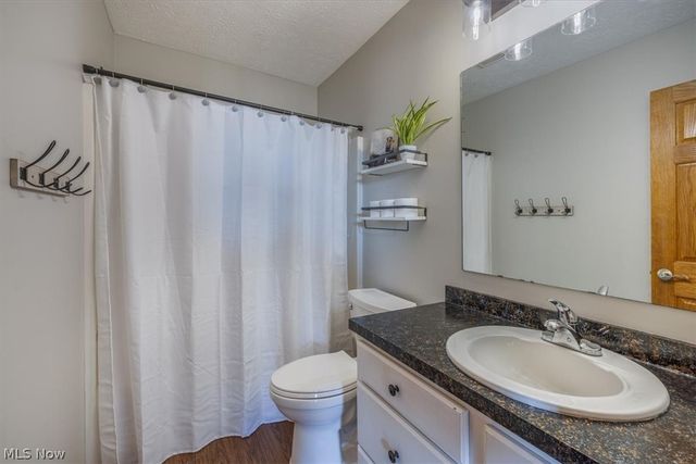 2928 S Medina Line Road, Wadsworth, OH 44281