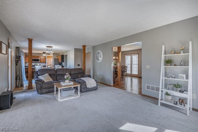 2928 S Medina Line Road, Wadsworth, OH 44281