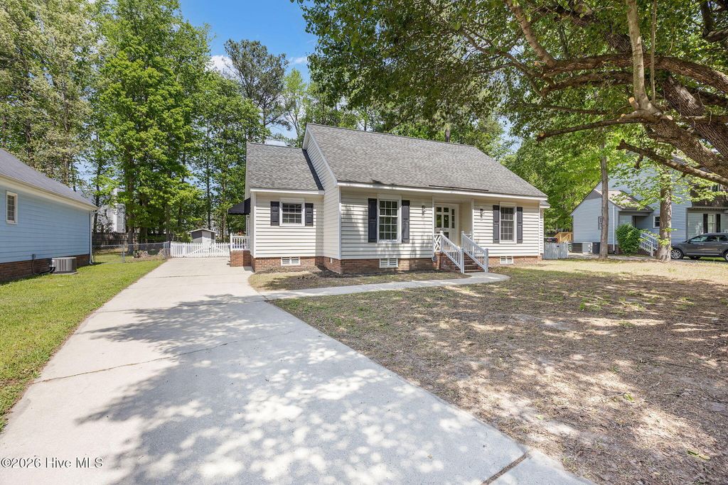 4020 Ketch Point Drive, Rocky Mount, NC 27803