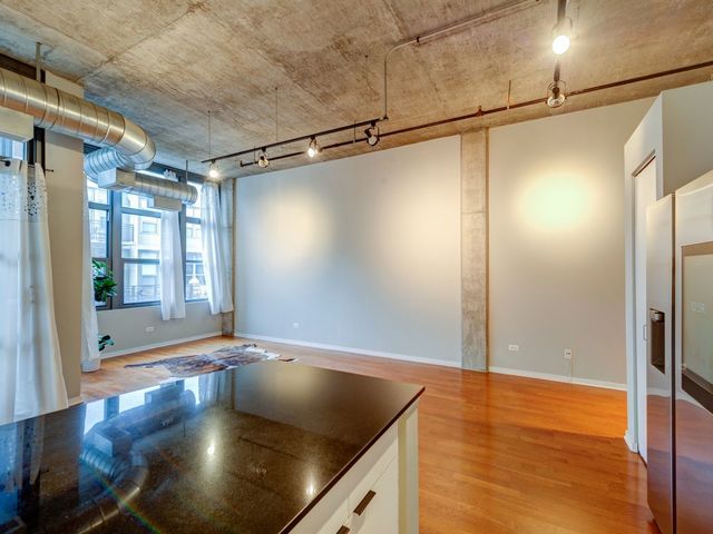 900 N KINGSBURY Street 1057, Chicago, IL 60610