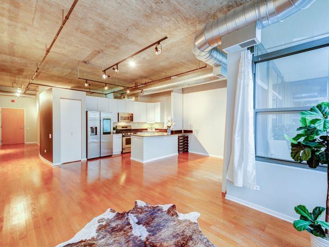 900 N KINGSBURY Street 1057, Chicago, IL 60610