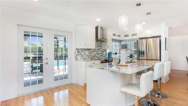800 100th AVE N, Naples, FL 34108