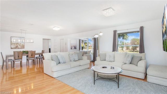 800 100th AVE N, Naples, FL 34108