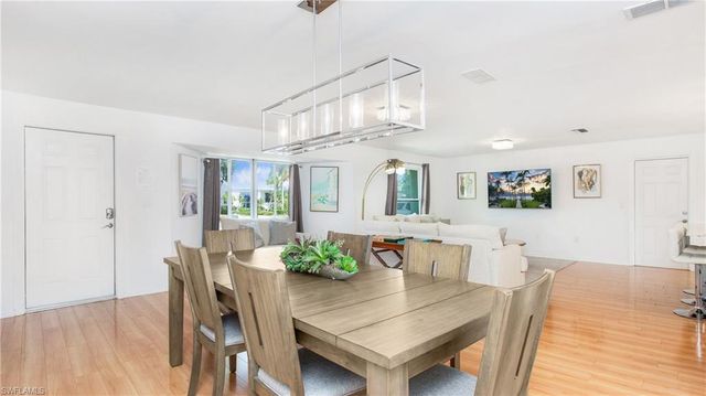 800 100th AVE N, Naples, FL 34108