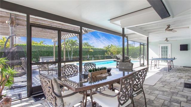 800 100th AVE N, Naples, FL 34108