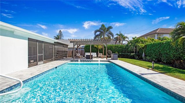 800 100th AVE N, Naples, FL 34108