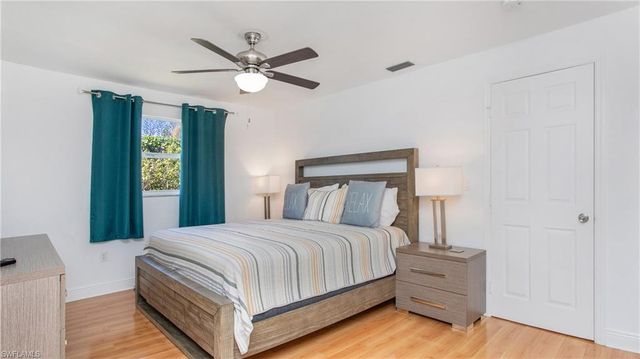 800 100th AVE N, Naples, FL 34108