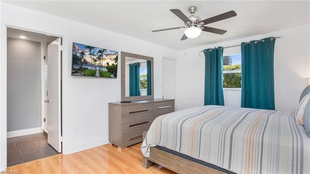 800 100th AVE N, Naples, FL 34108