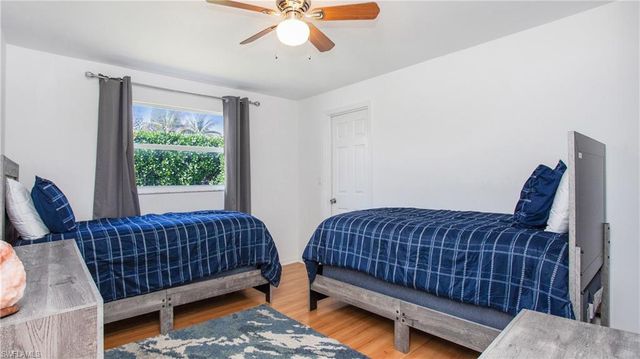 800 100th AVE N, Naples, FL 34108