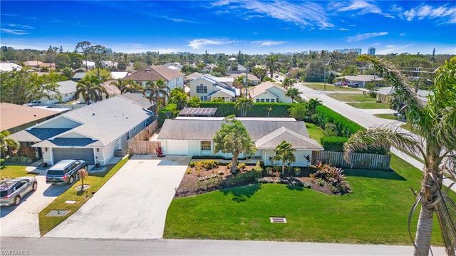 800 100th AVE N, Naples, FL 34108