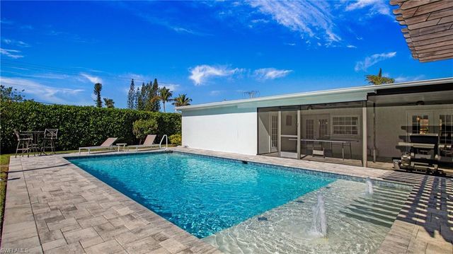 800 100th AVE N, Naples, FL 34108