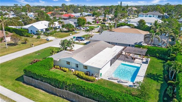 800 100th AVE N, Naples, FL 34108