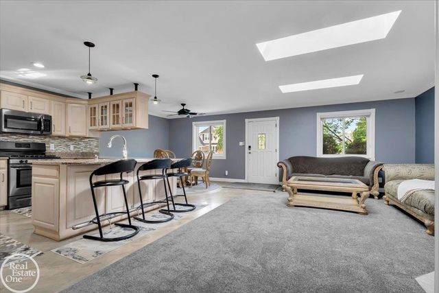 22416 Maple St Street, Saint Clair Shores, MI 48081