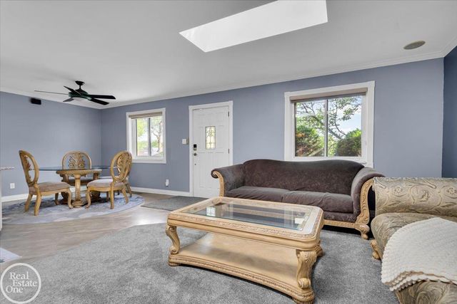 22416 Maple St Street, Saint Clair Shores, MI 48081