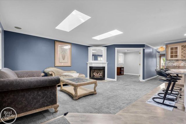 22416 Maple St Street, Saint Clair Shores, MI 48081