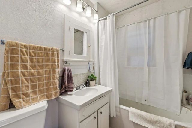 3226 Lucinda Street, San Diego, CA 92106